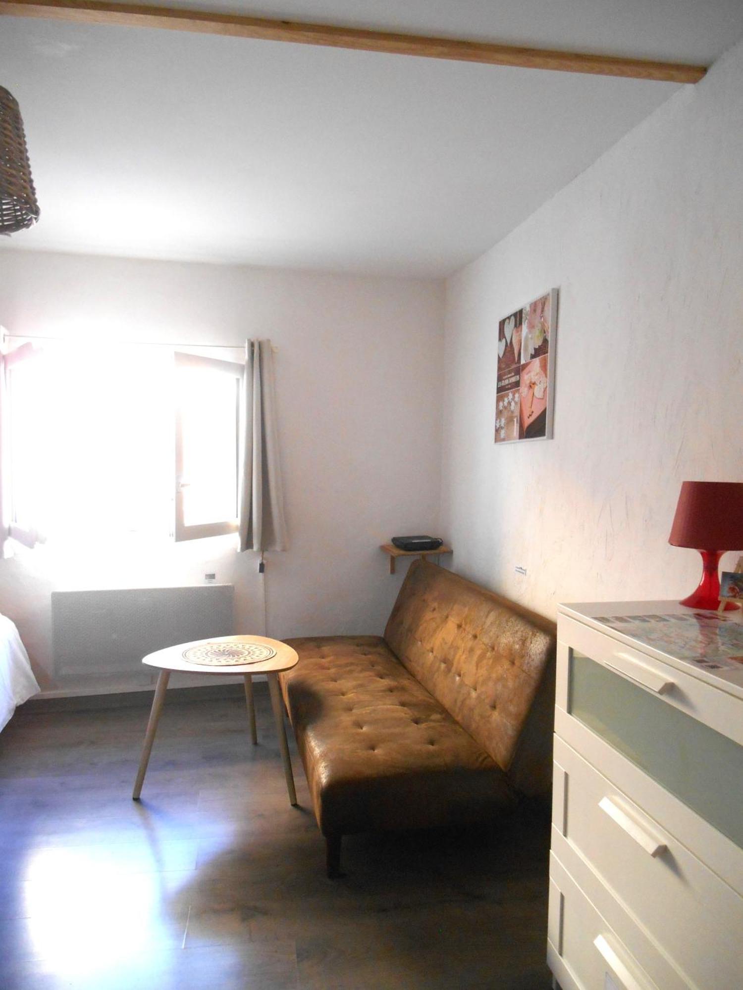 Entre Saint-tropez Et Les Gorges Du Verdon. Appartement